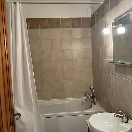 Vagelis House - *